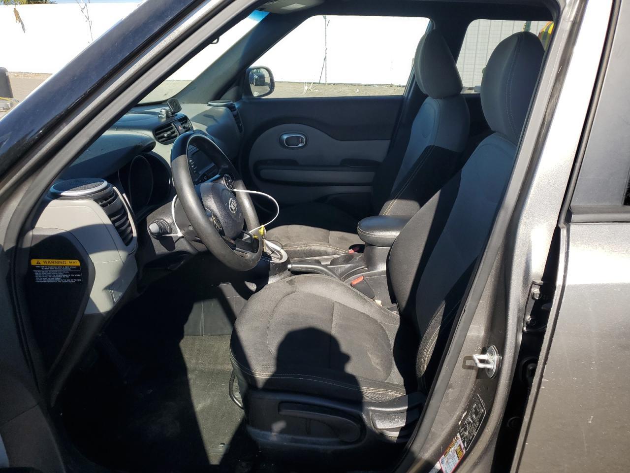 2016 KIA SOUL + - Image 7