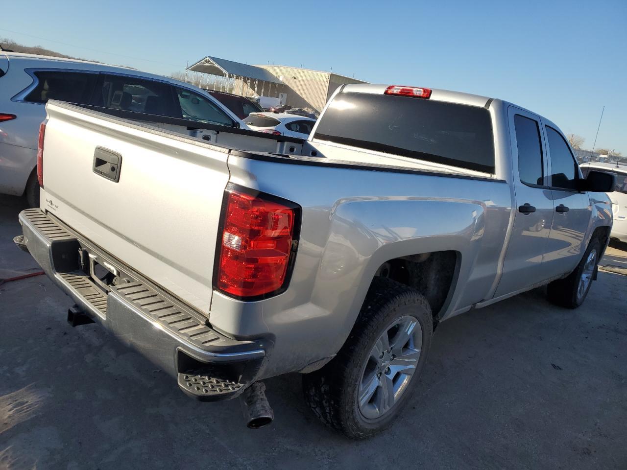 2018 CHEVROLET SILVERADO - Фото 3