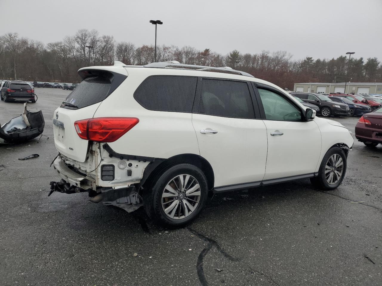 2019 NISSAN PATHFINDER - Фото 3