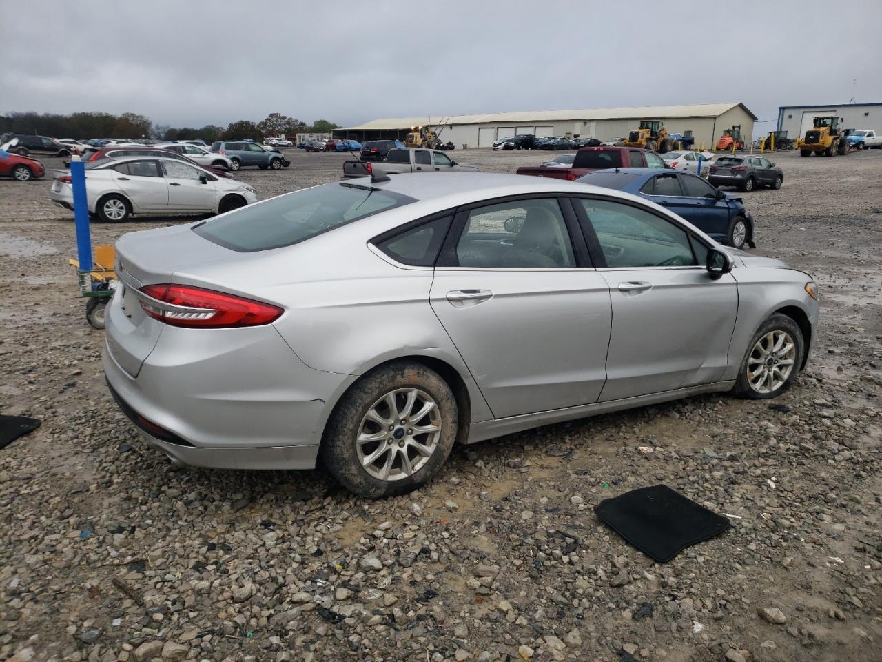 2017 FORD FUSION S - Image 3