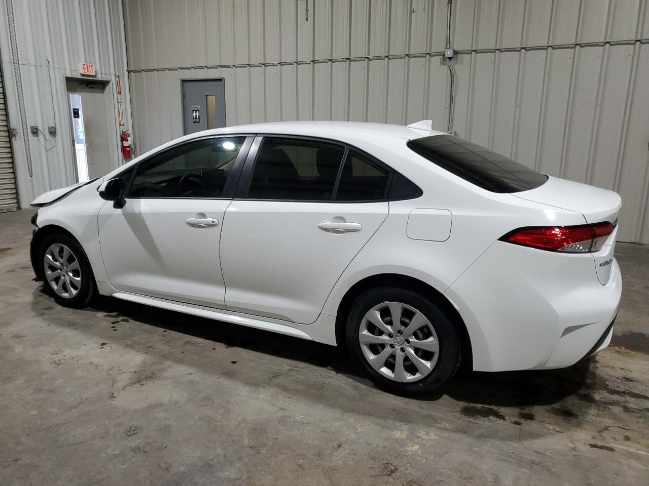 2020 TOYOTA COROLLA LE - Фото 2