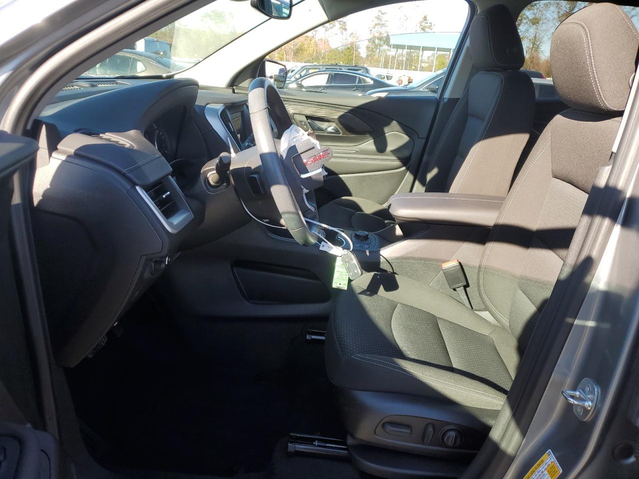 2023 GMC TERRAIN SL - Image 7