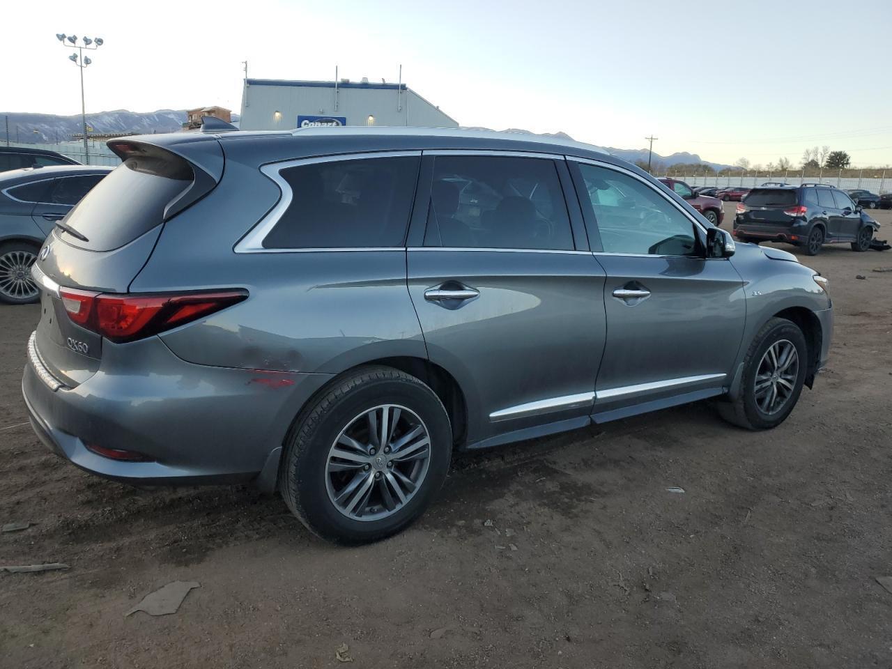 2017 INFINITI QX60 - Image 3