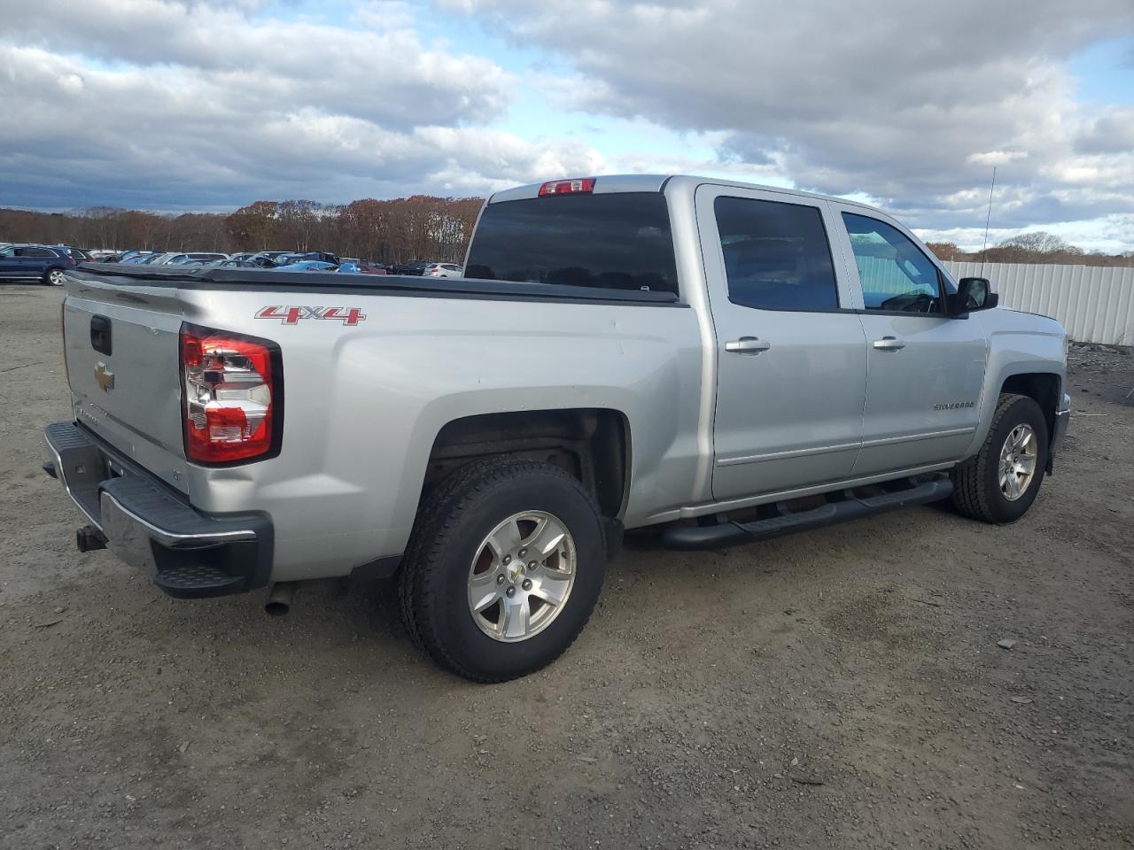2015 CHEVROLET SILVERADO - Фото 3