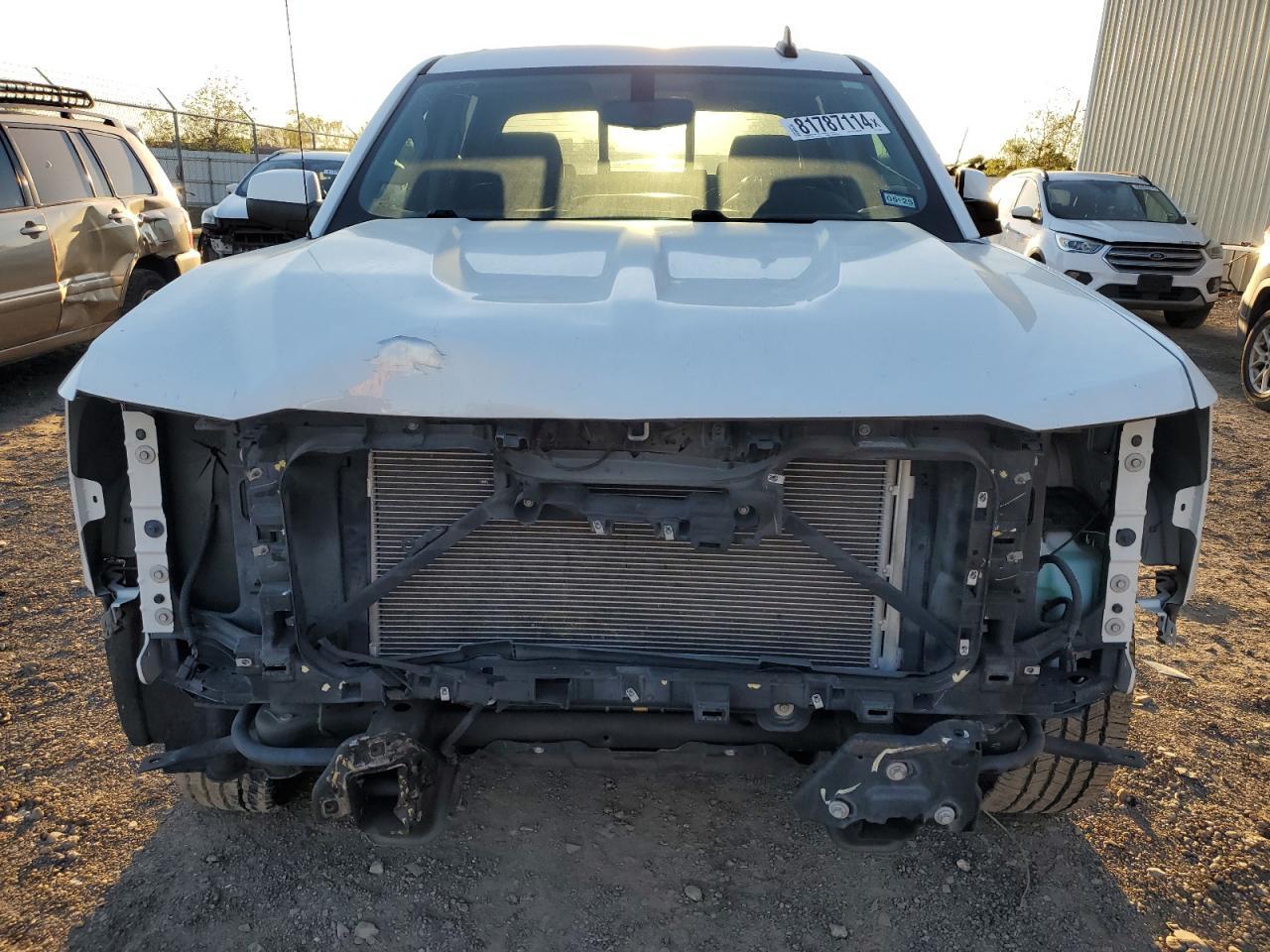 2018 CHEVROLET SILVERADO - Фото 5