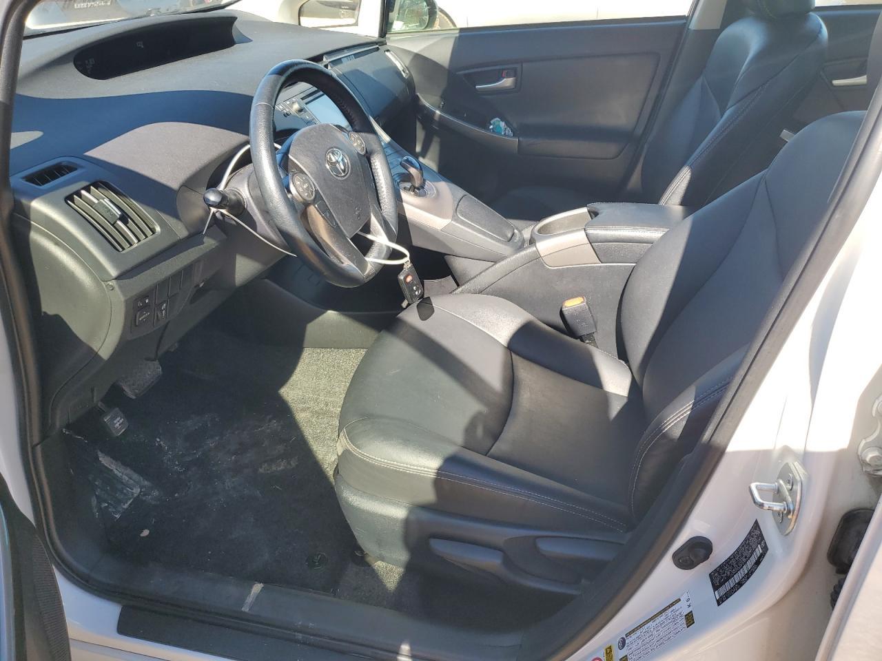 2015 TOYOTA PRIUS - Image 7