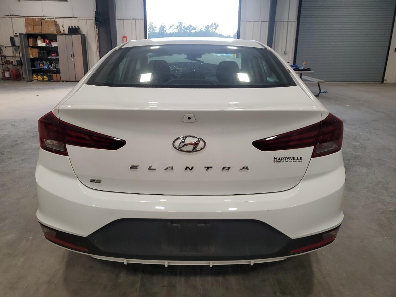 2019 HYUNDAI ELANTRA SE - Фото 6