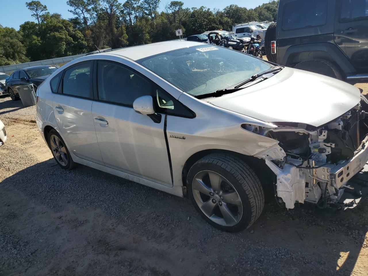 2015 TOYOTA PRIUS - Image 4