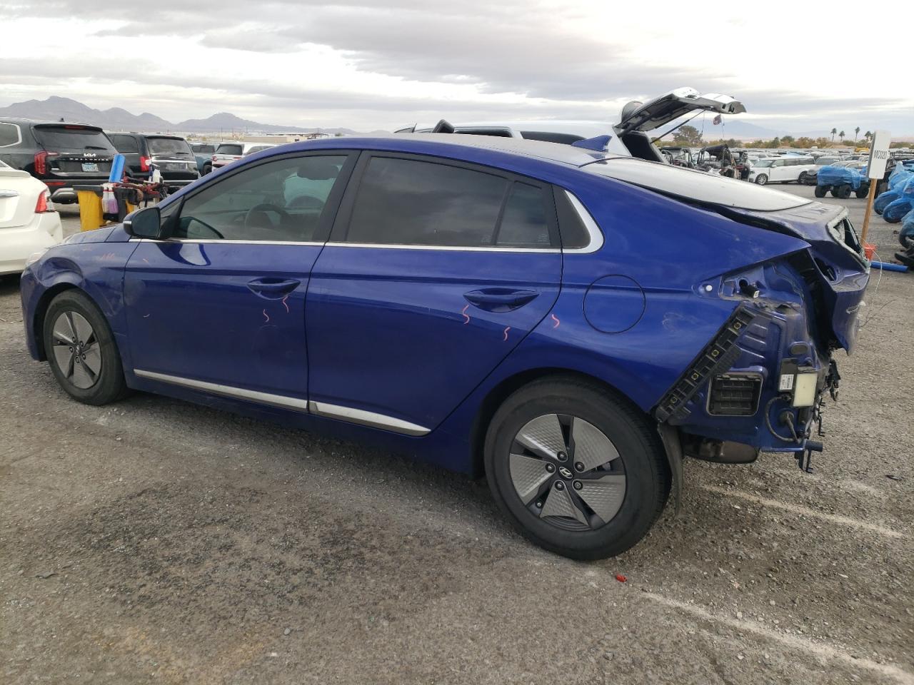 2022 HYUNDAI IONIQ SE - Фото 2