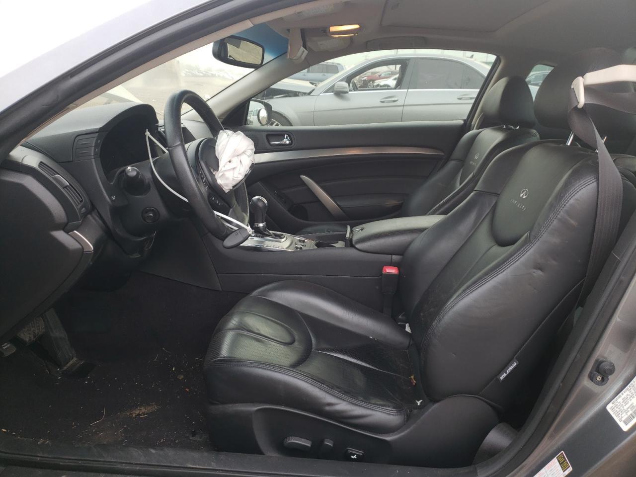 2011 INFINITI G37 - Image 7