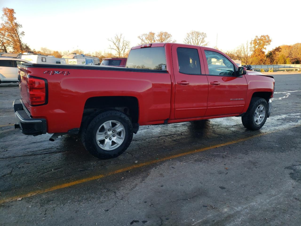 2018 CHEVROLET SILVERADO - Image 3