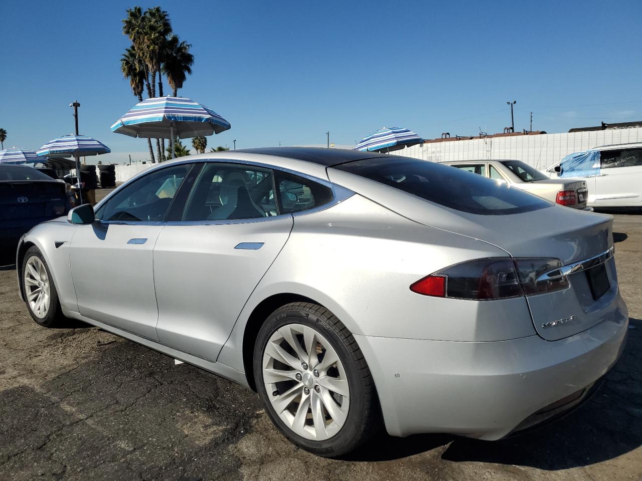 2017 TESLA MODEL S - Фото 2