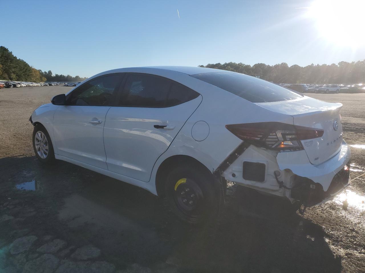 2019 HYUNDAI ELANTRA SE - Image 2