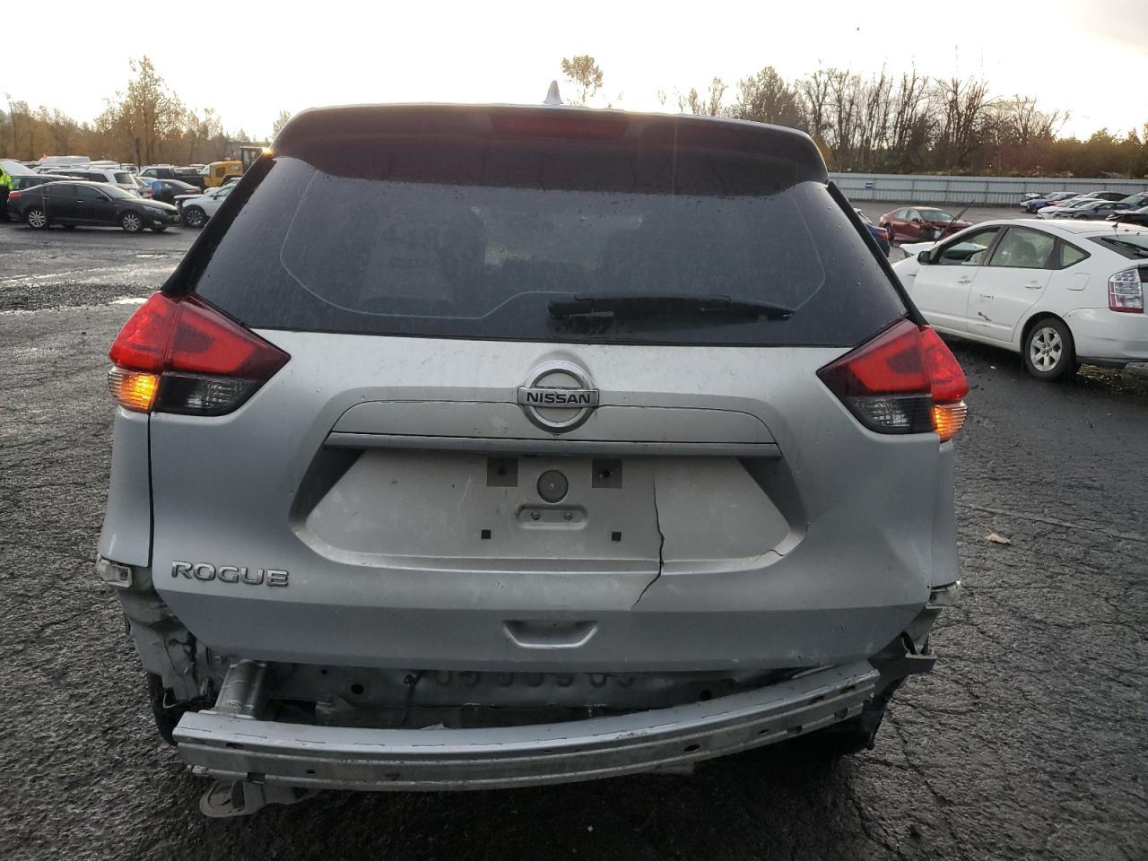 2017 NISSAN ROGUE S - Image 6