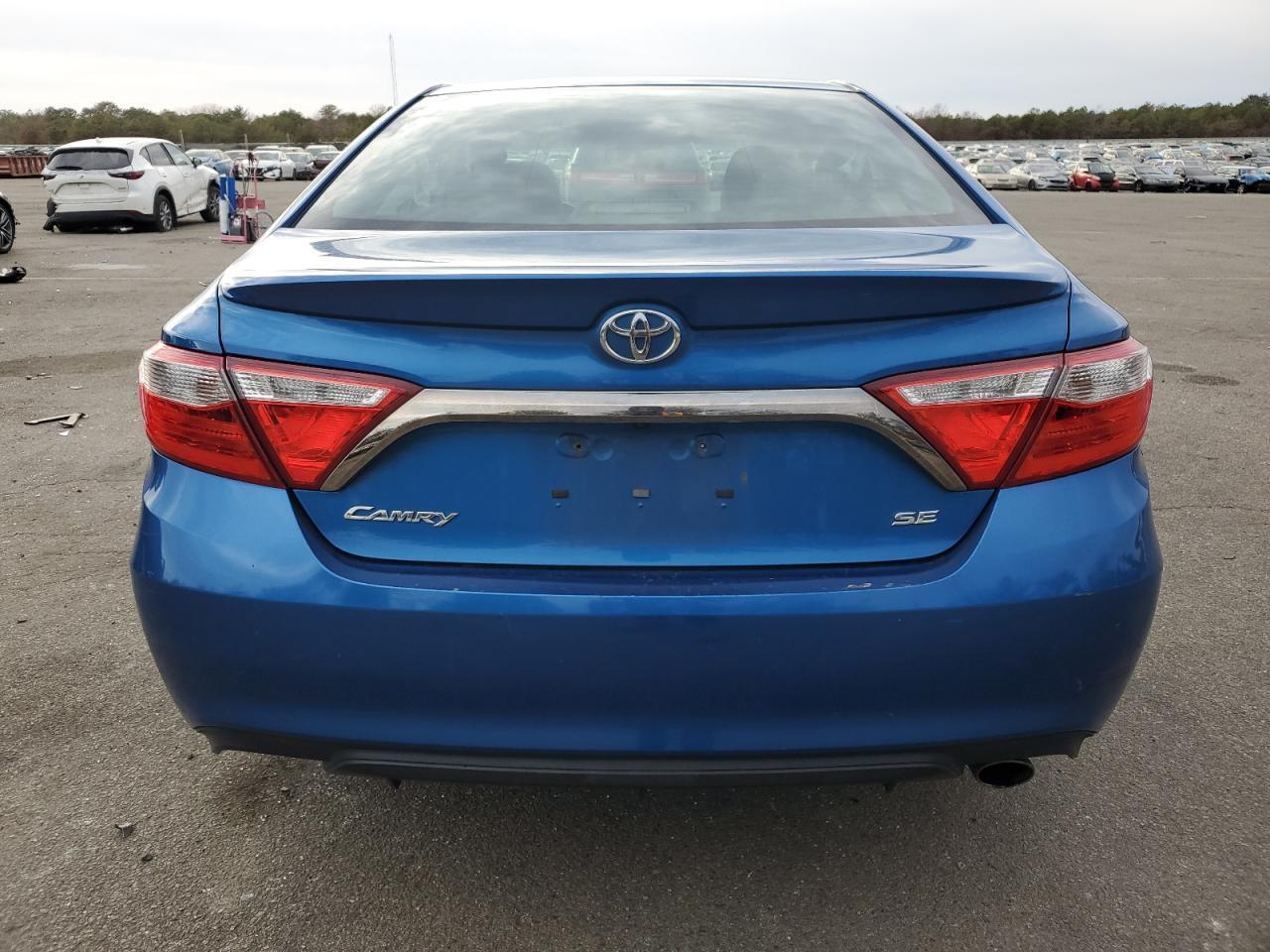 2017 TOYOTA CAMRY LE - Image 6