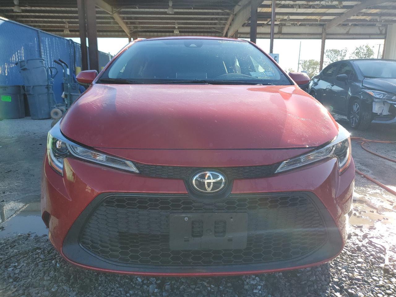 2021 TOYOTA COROLLA LE - Фото 5