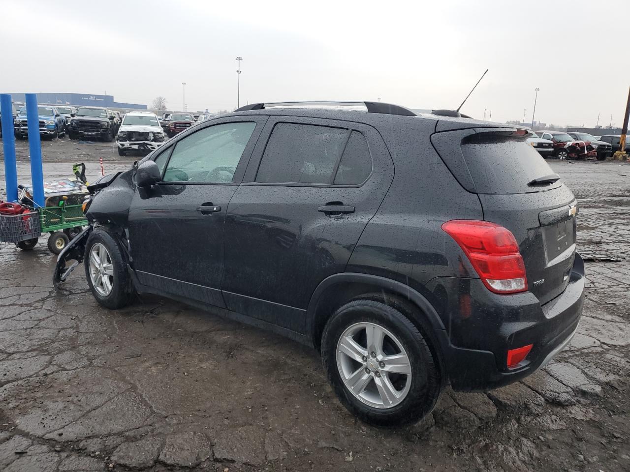 2021 CHEVROLET TRAX 1LT - Image 2
