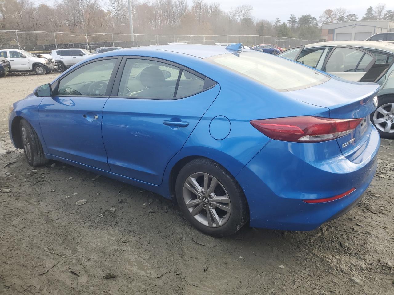 2017 HYUNDAI ELANTRA SE - Image 2