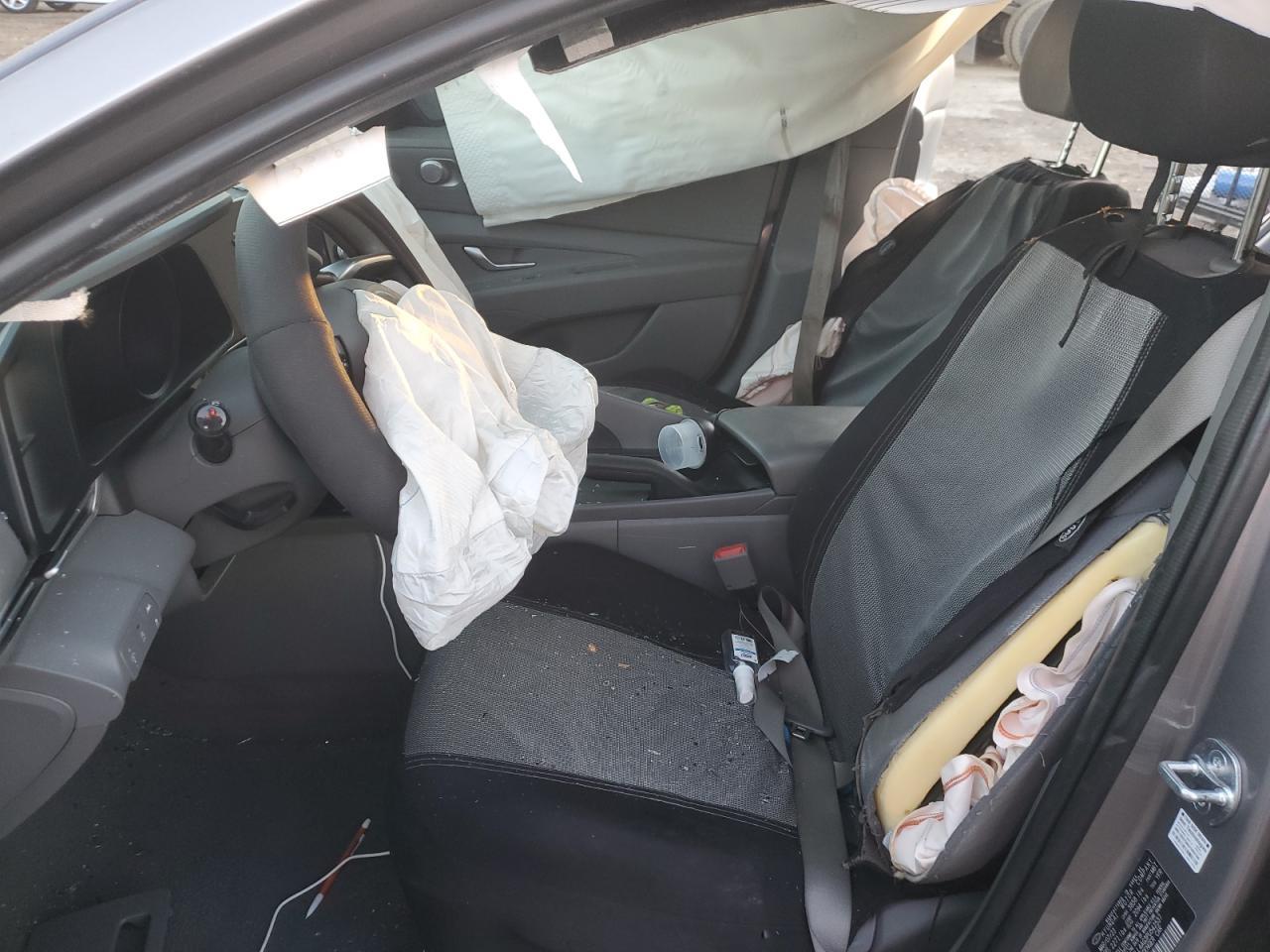 2023 HYUNDAI ELANTRA SE - Image 7