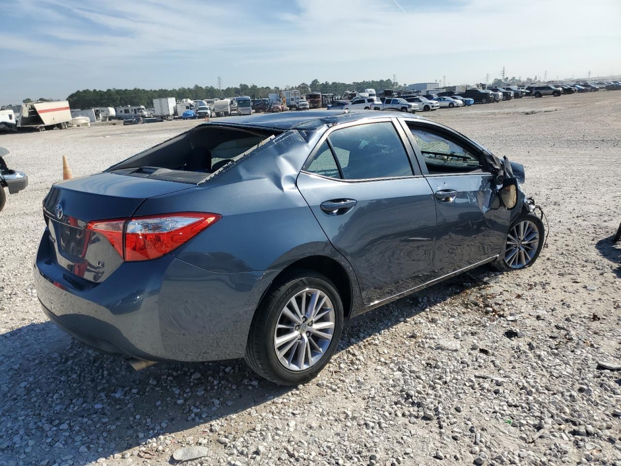 2015 TOYOTA COROLLA L - Image 3