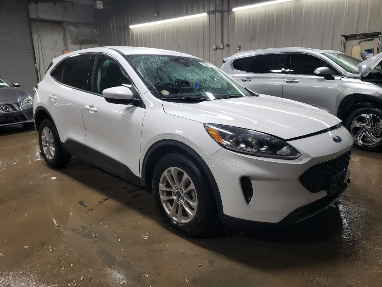 2020 FORD ESCAPE SE - Image 4