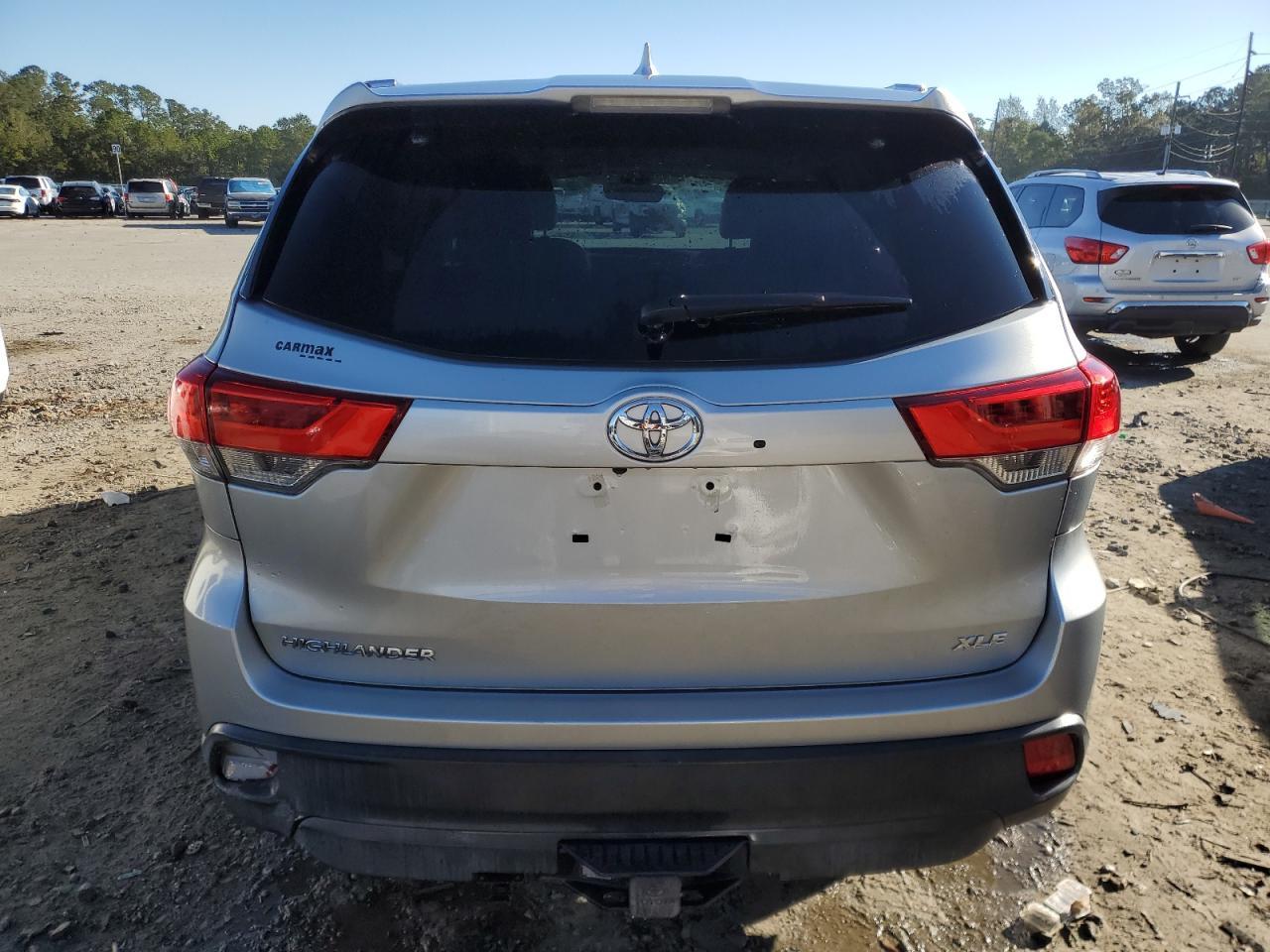2019 TOYOTA HIGHLANDER - Image 6