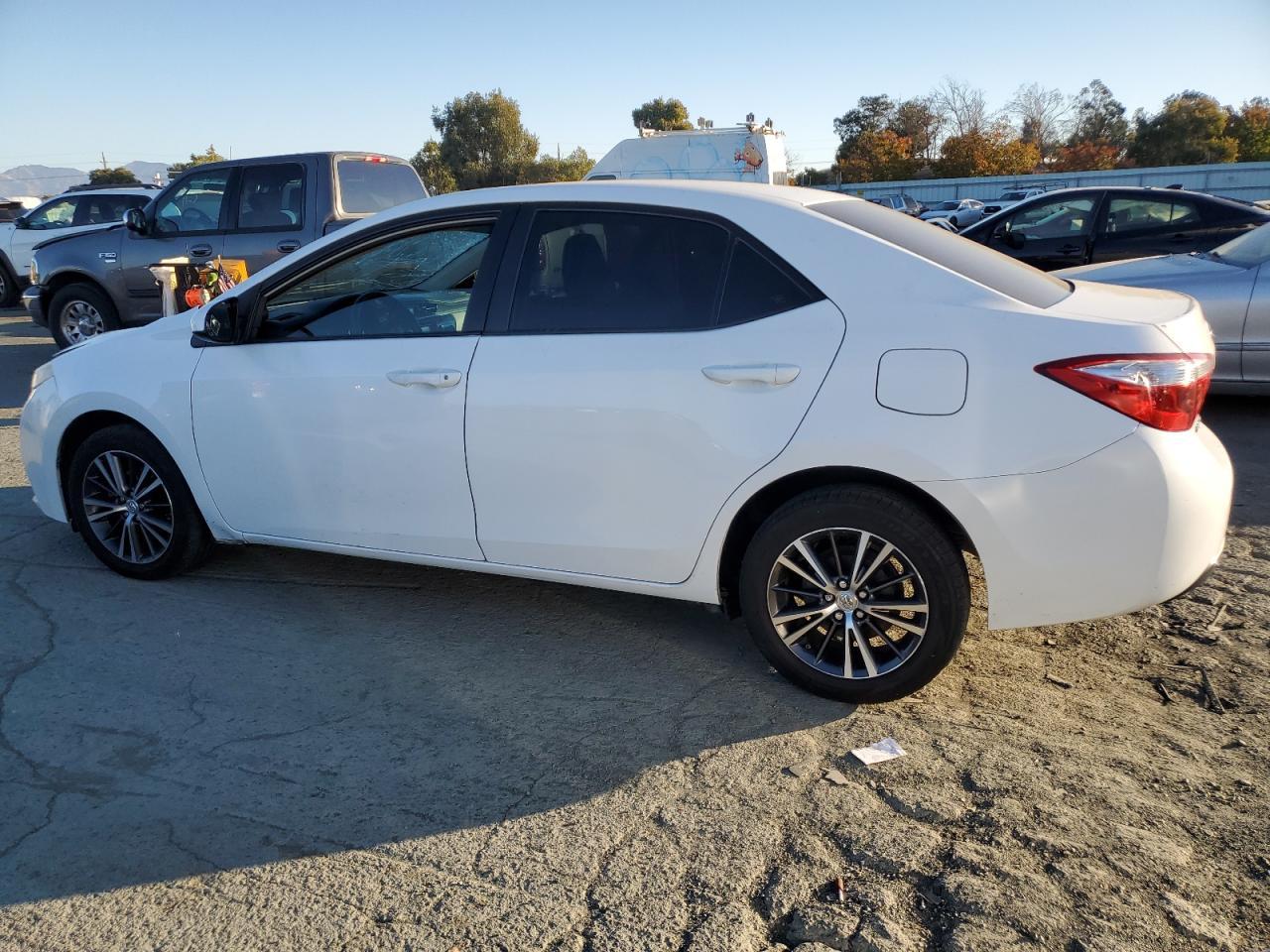 2014 TOYOTA COROLLA L - Image 2