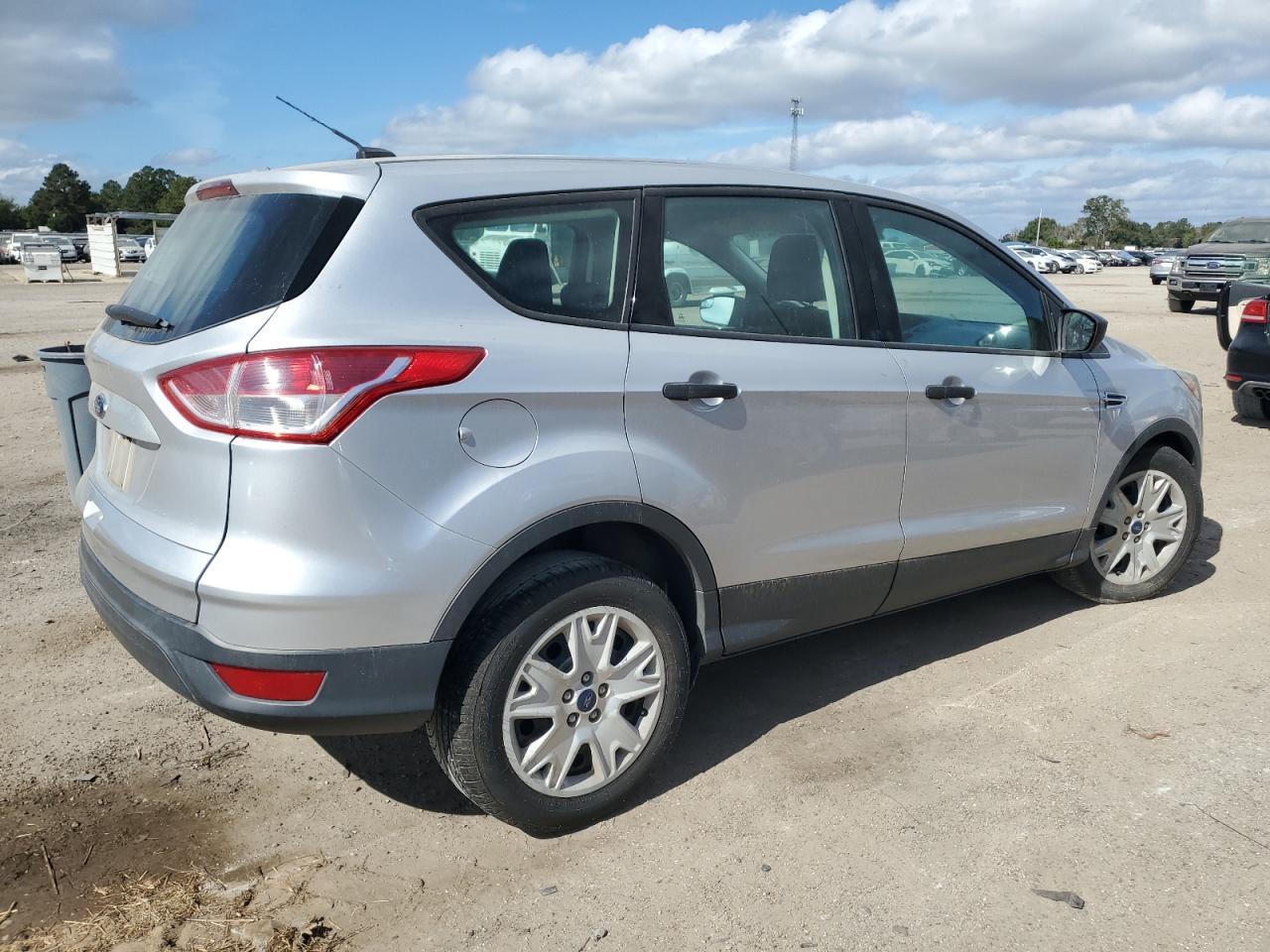 2015 FORD ESCAPE S - Image 3
