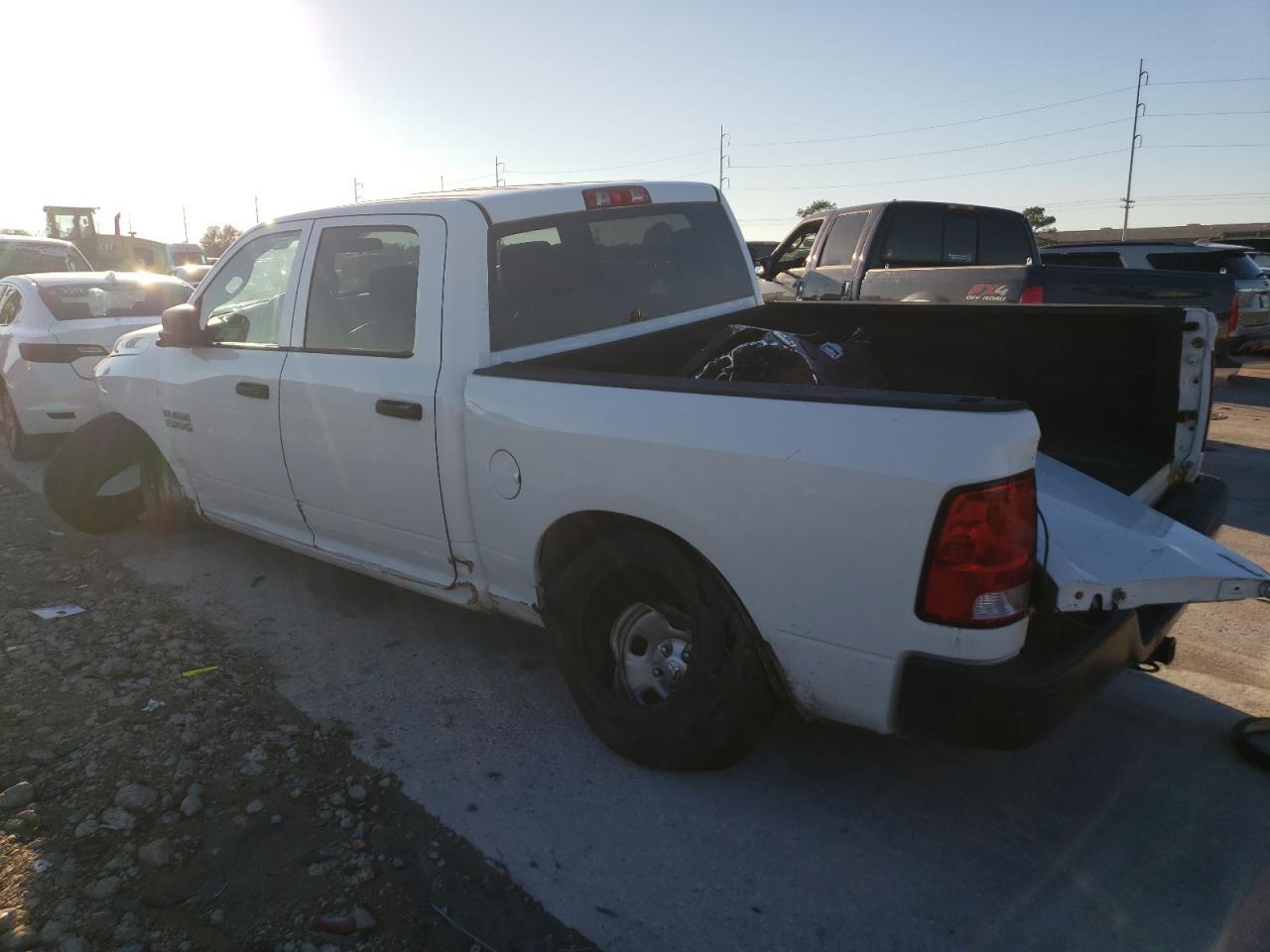 2017 RAM 1500 ST - Фото 2