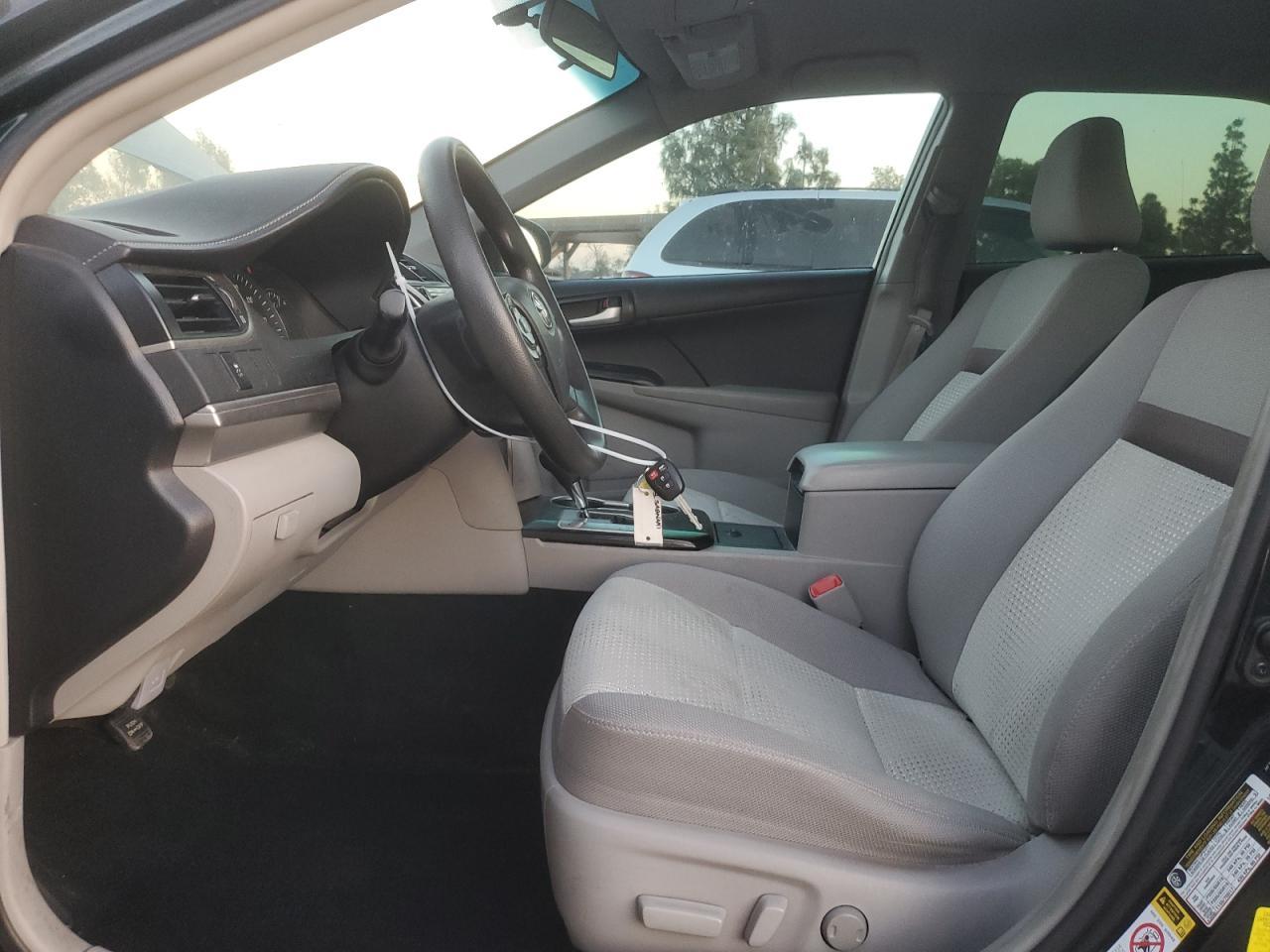 2014 TOYOTA CAMRY L - Фото 7
