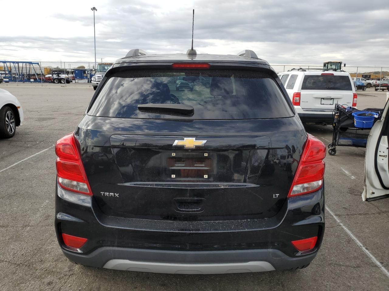 2019 CHEVROLET TRAX 1LT - Фото 6