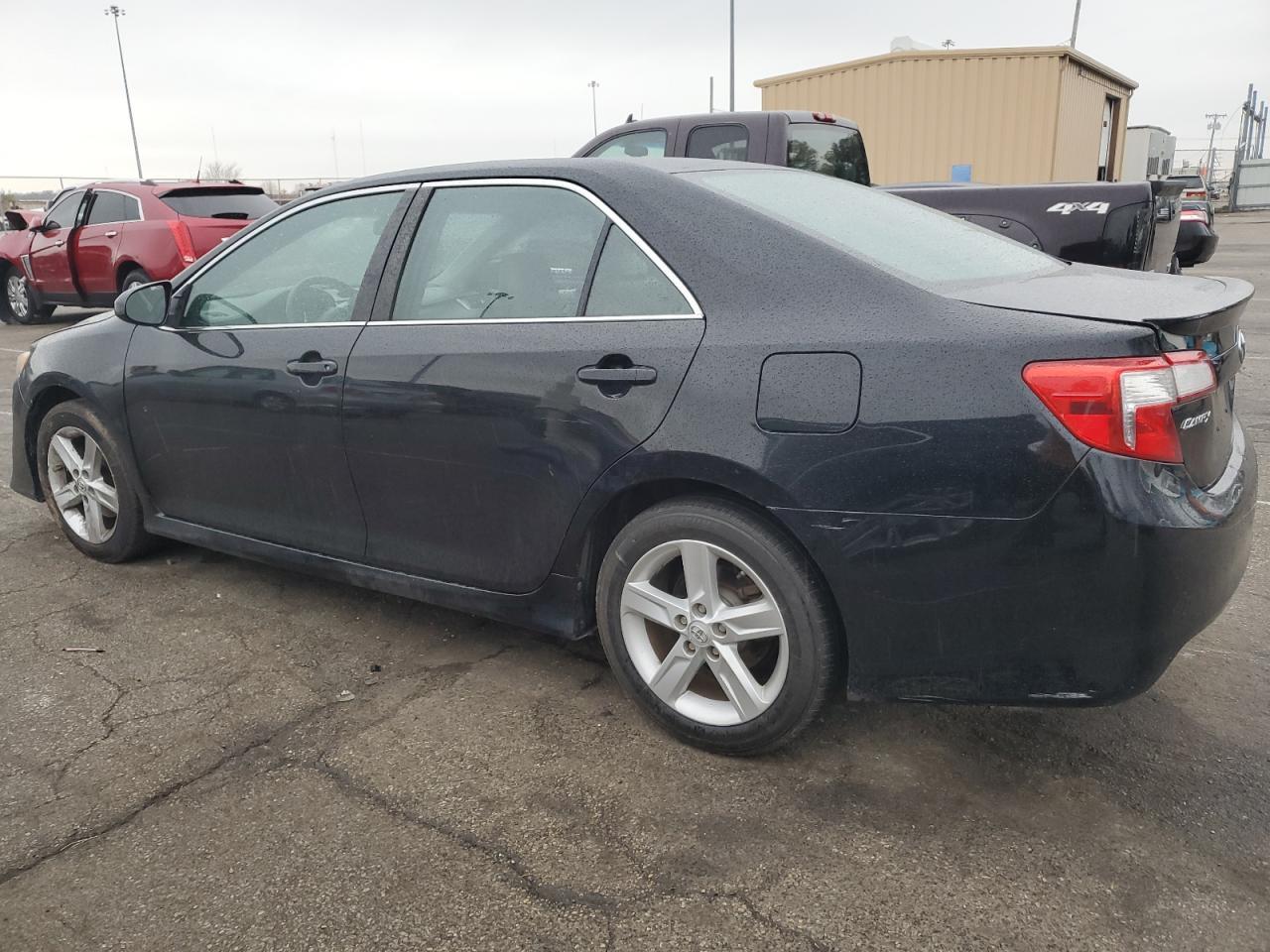 2014 TOYOTA CAMRY L - Фото 2