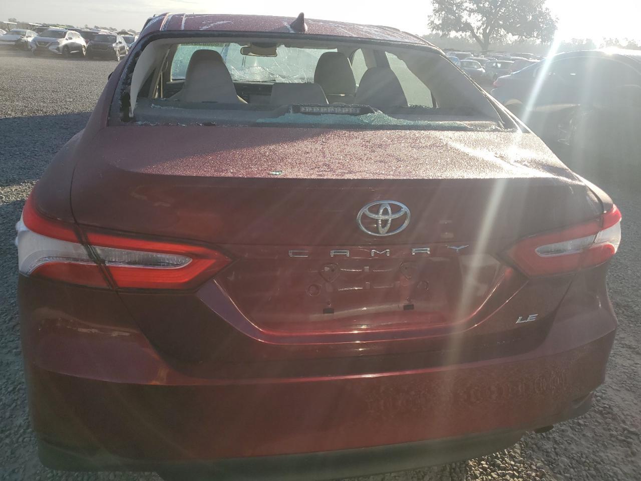2020 TOYOTA CAMRY LE - Фото 6