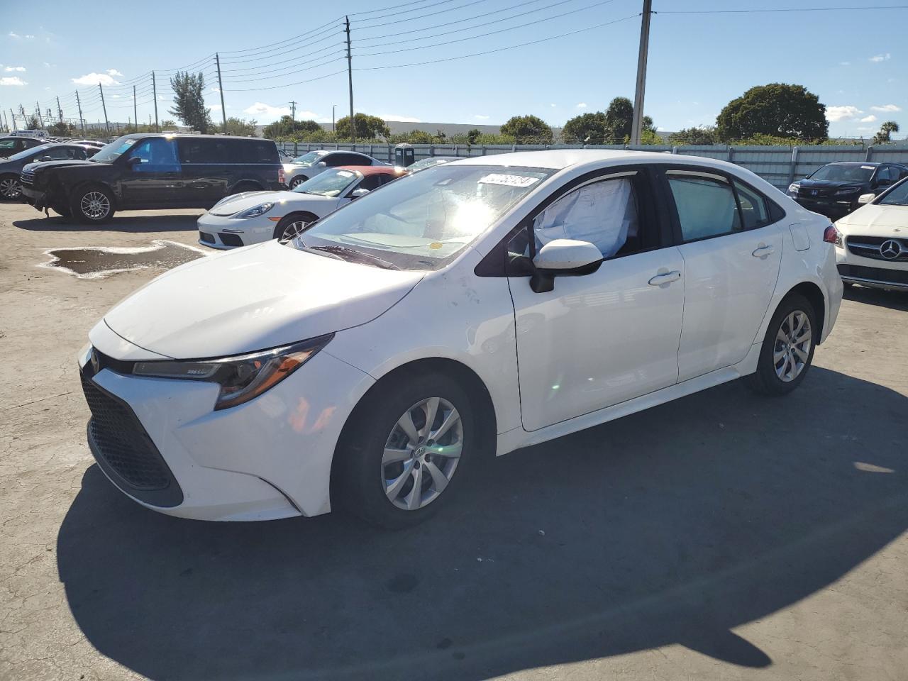 2022 TOYOTA COROLLA LE