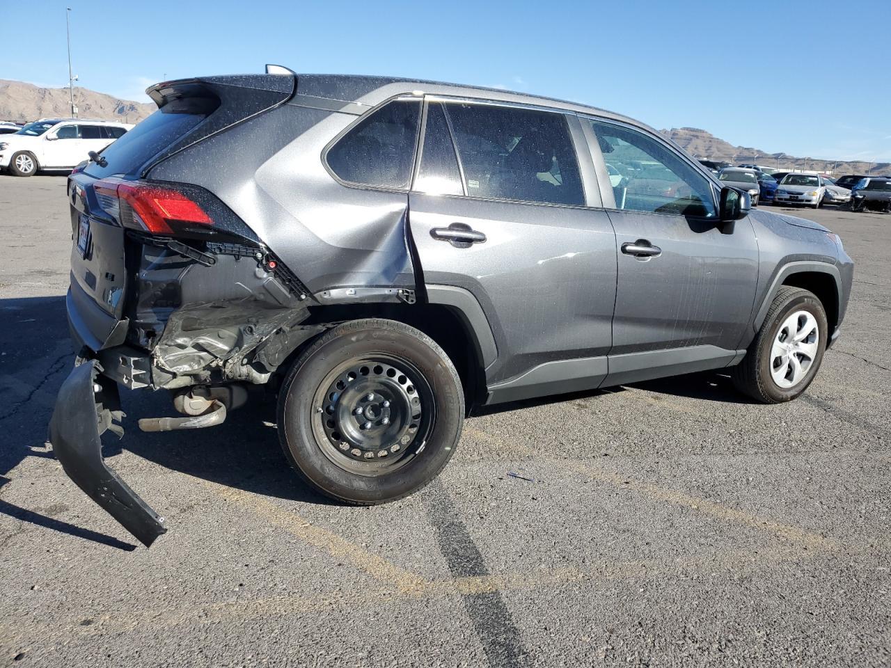 2023 TOYOTA RAV4 LE - Фото 3