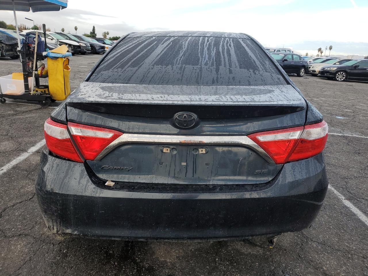 2016 TOYOTA CAMRY LE - Фото 6