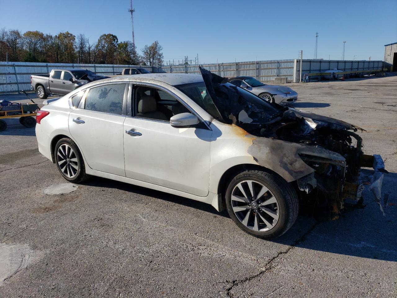 2017 NISSAN ALTIMA 2.5 - Фото 4