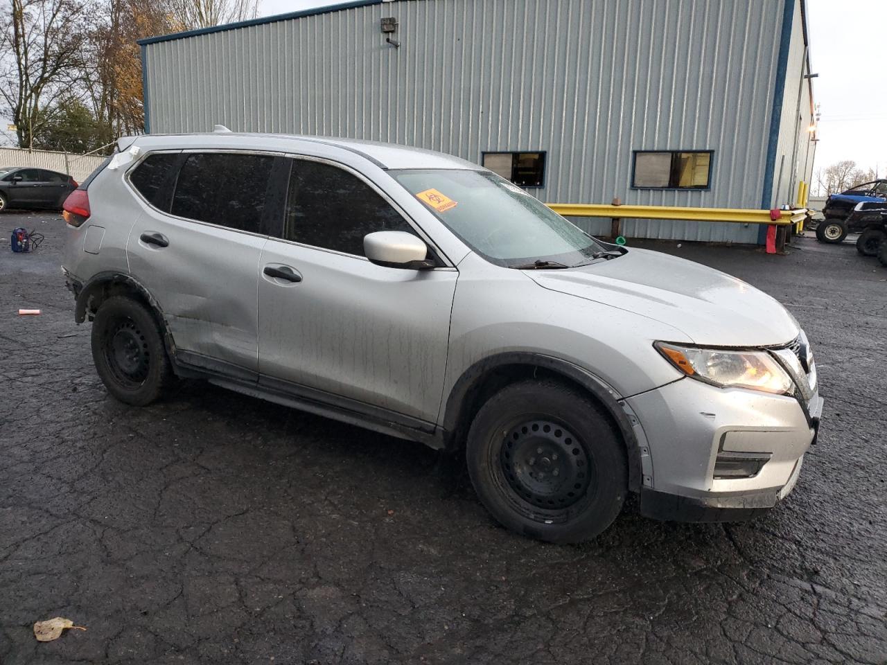 2017 NISSAN ROGUE S - Image 4