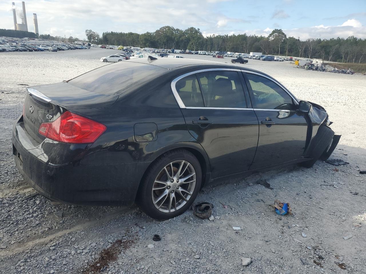 2011 INFINITI G37 BASE - Image 3