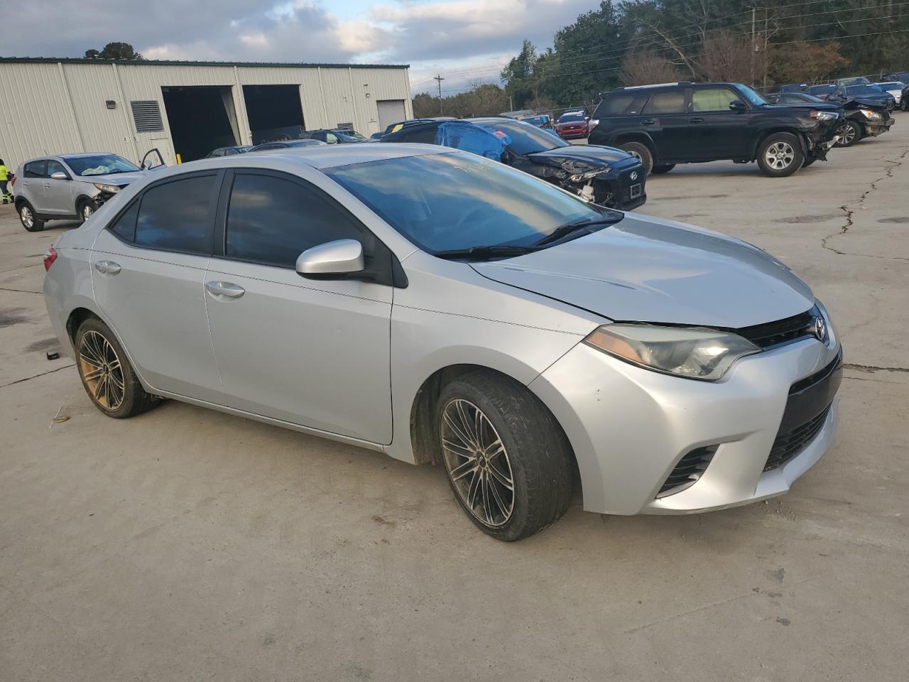 2015 TOYOTA COROLLA L - Image 4