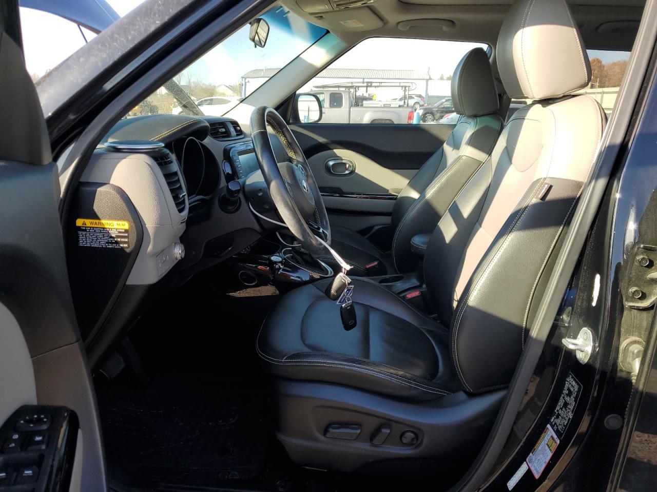 2016 KIA SOUL + - Image 7