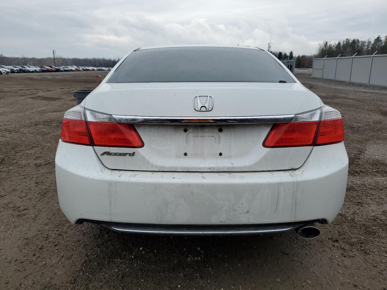 2014 HONDA ACCORD LX - Image 6