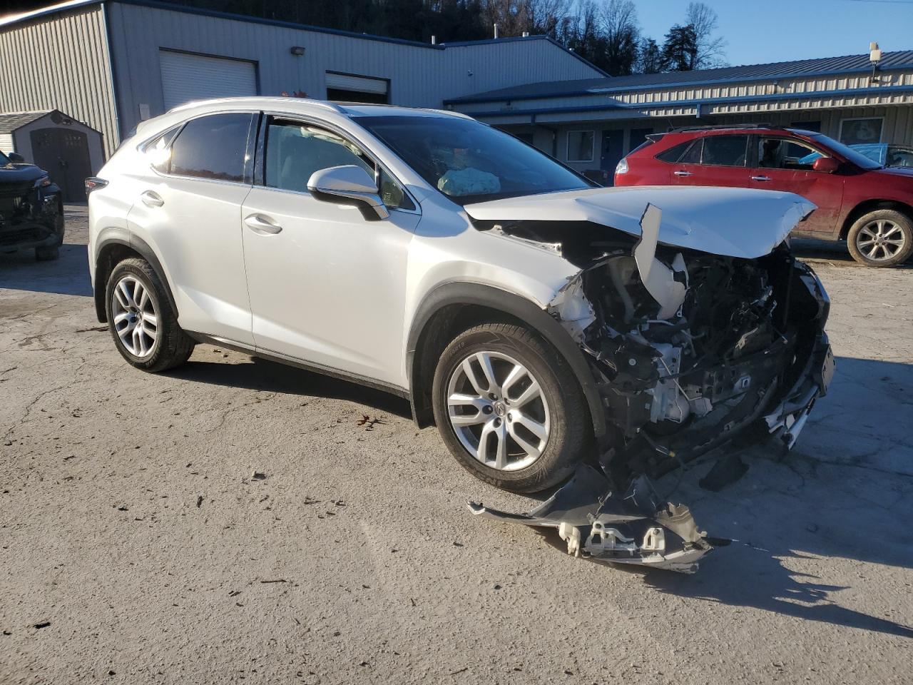 2015 LEXUS NX 200T - Фото 4