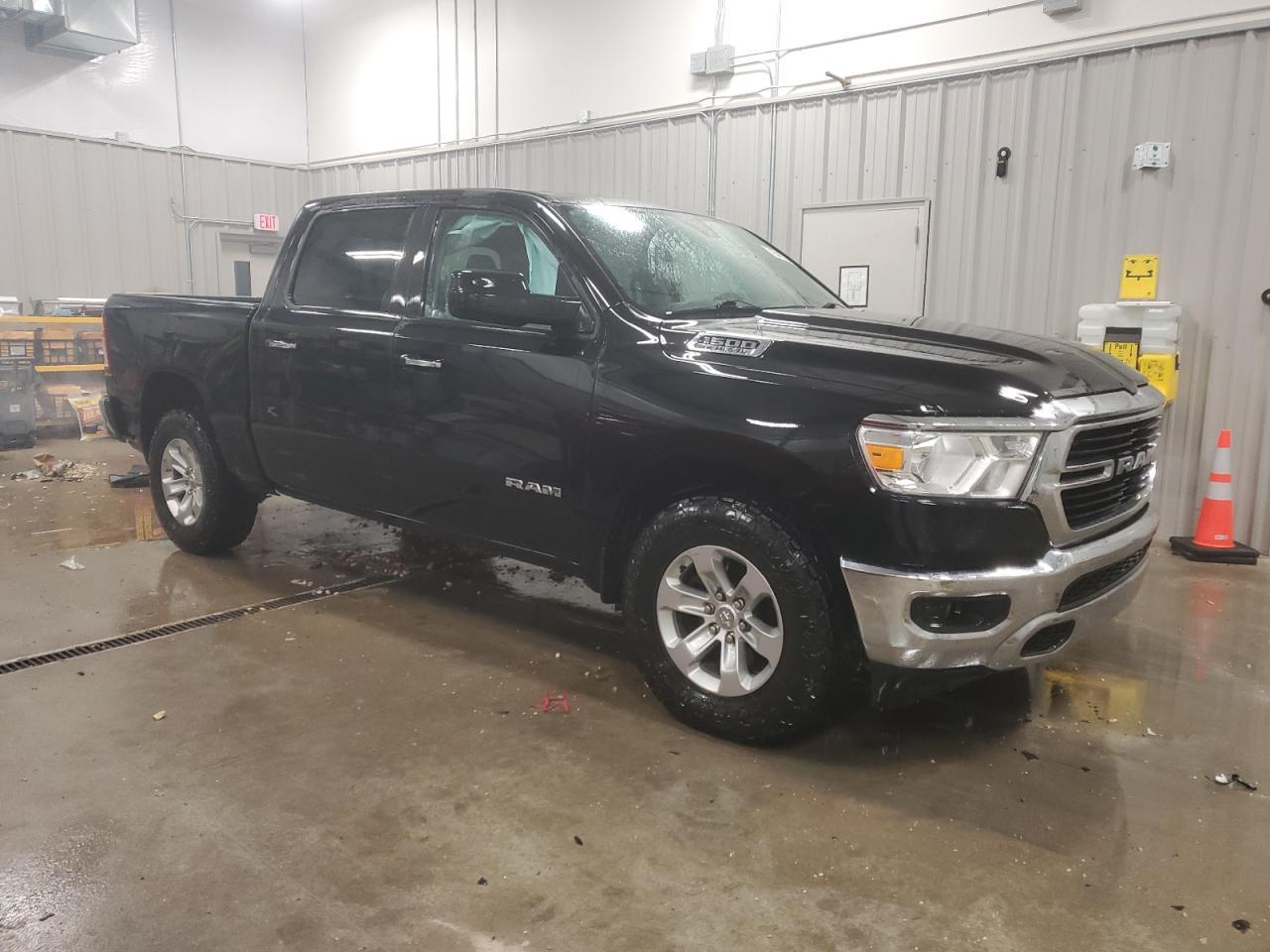 2019 RAM 1500 BIG H - Фото 4