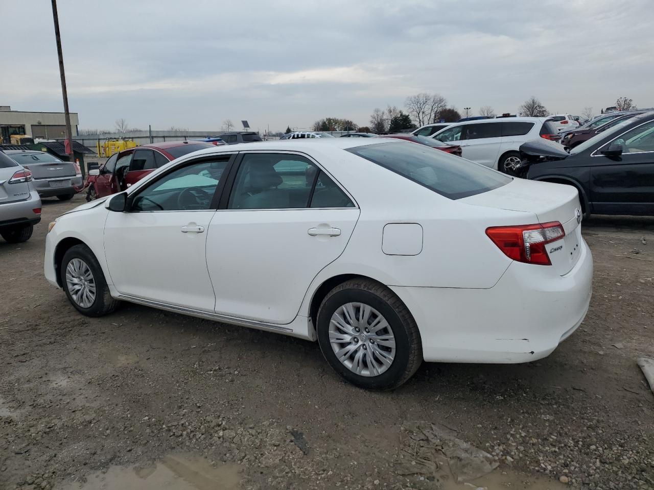 2013 TOYOTA CAMRY L - Фото 2