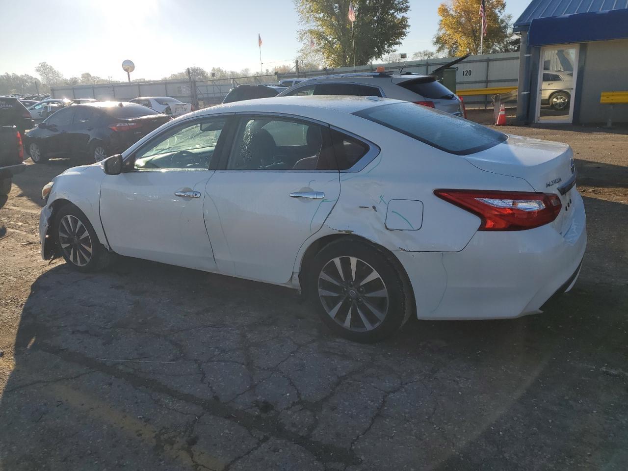 2017 NISSAN ALTIMA 2.5 - Фото 2