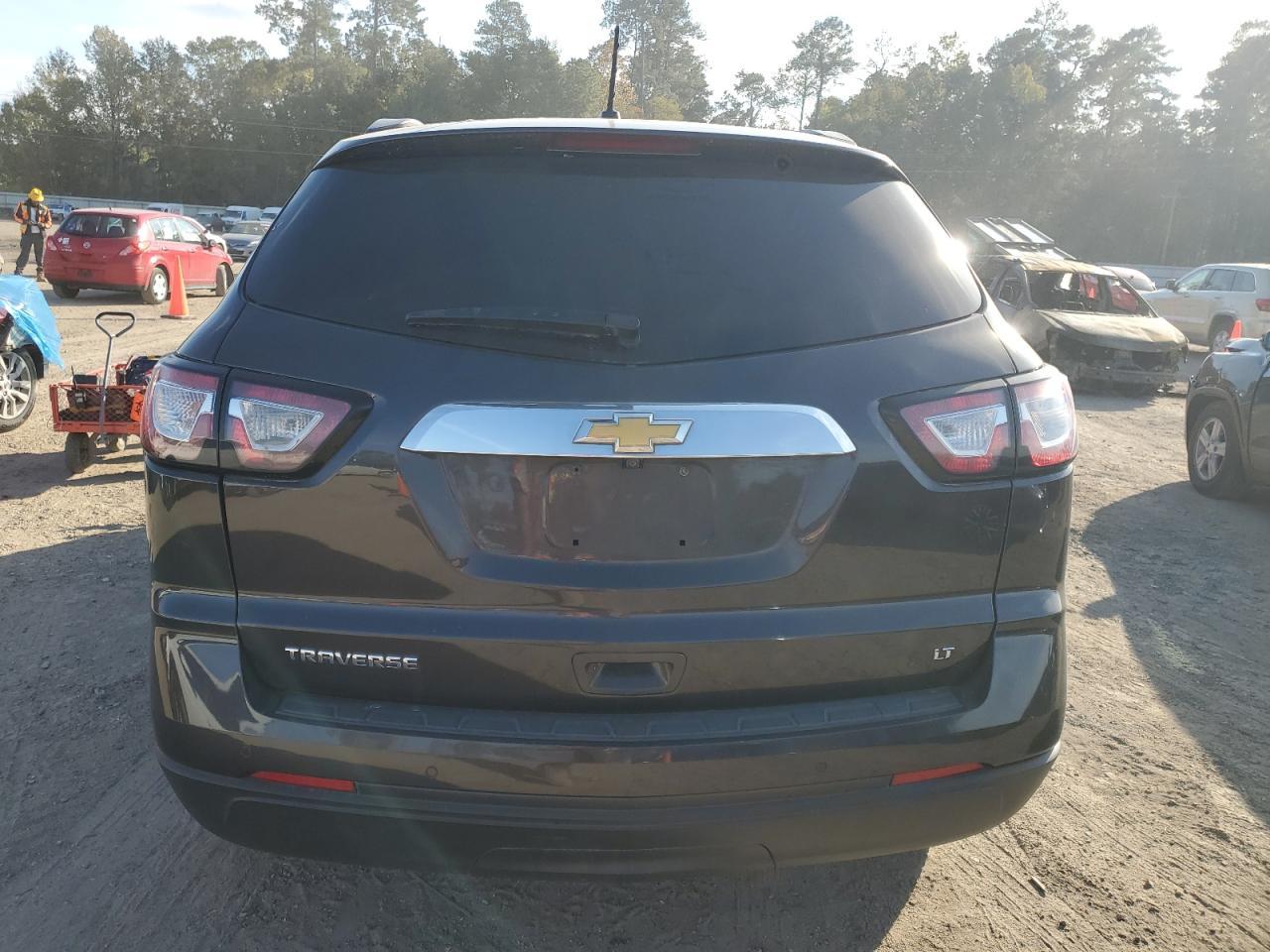 2014 CHEVROLET TRAVERSE L - Image 6
