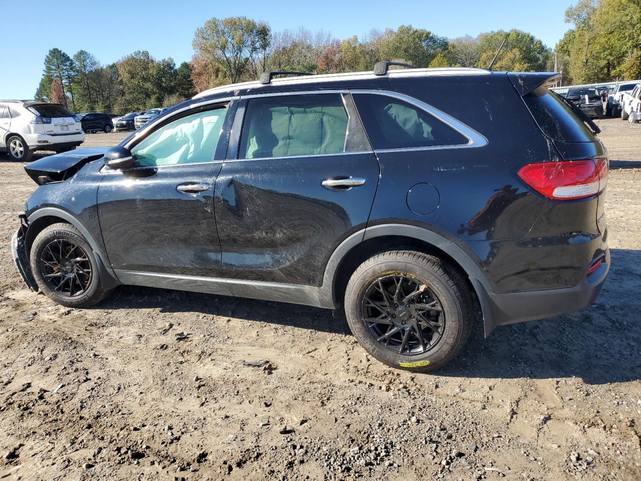 2016 KIA SORENTO LX - Image 2