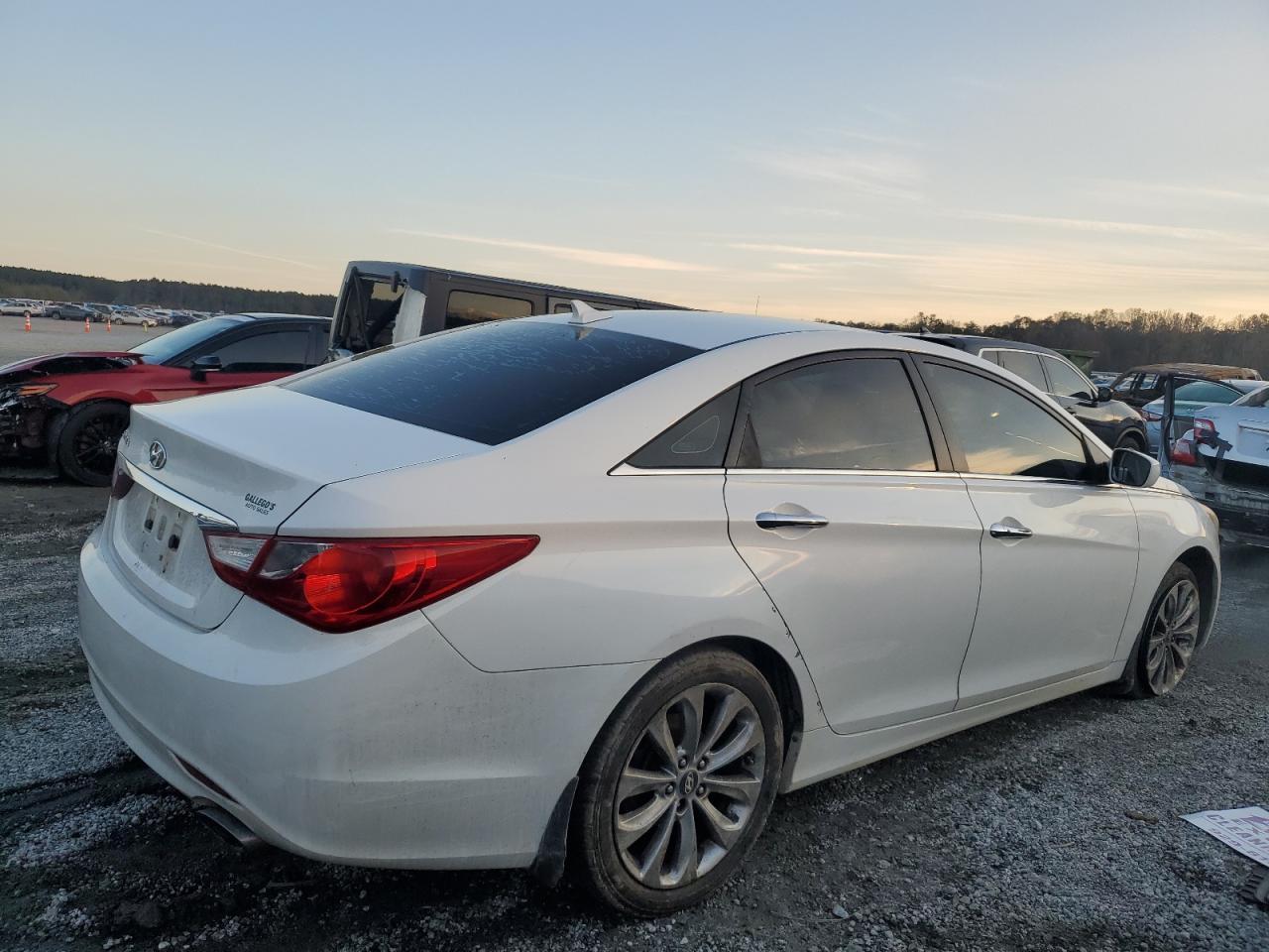 2011 HYUNDAI SONATA SE - Фото 3