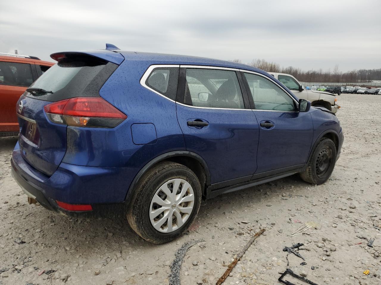 2018 NISSAN ROGUE S - Фото 3